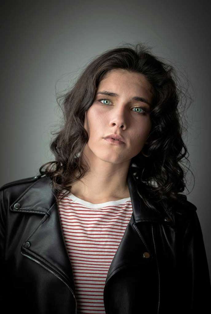 retrato femenino ojos moda